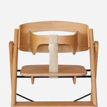 Afbeelding in Gallery-weergave laden, Kaos Klapp High Chair Oak incl safety rail, meerdere kleuren
